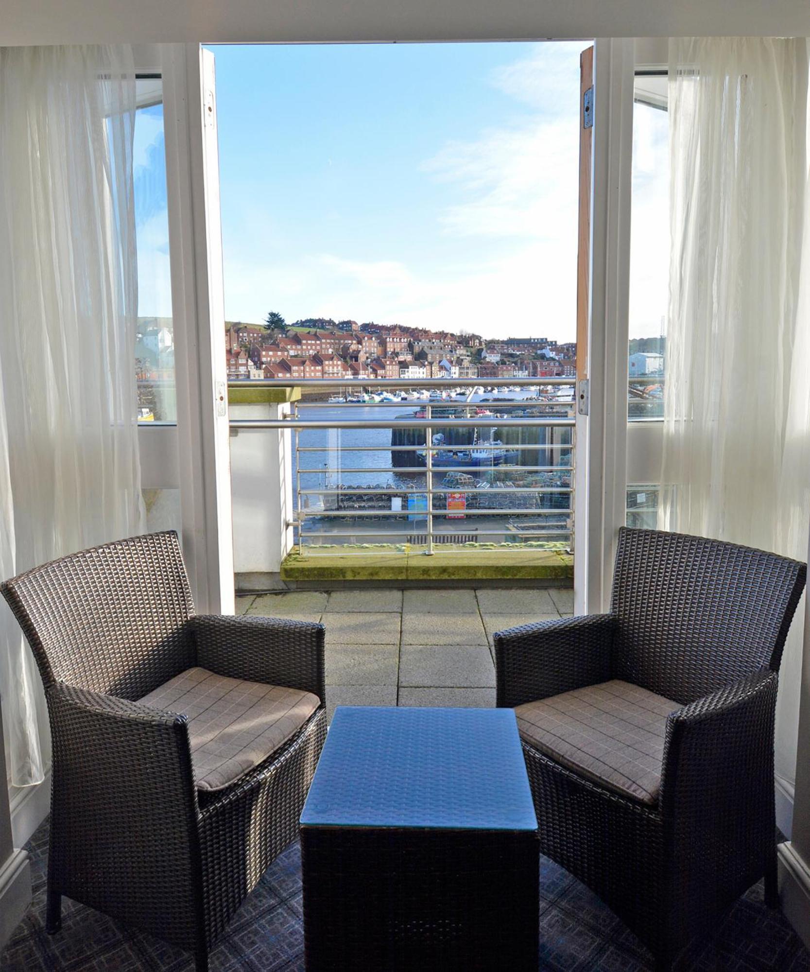 The Angel Hotel Wetherspoon Whitby Esterno foto