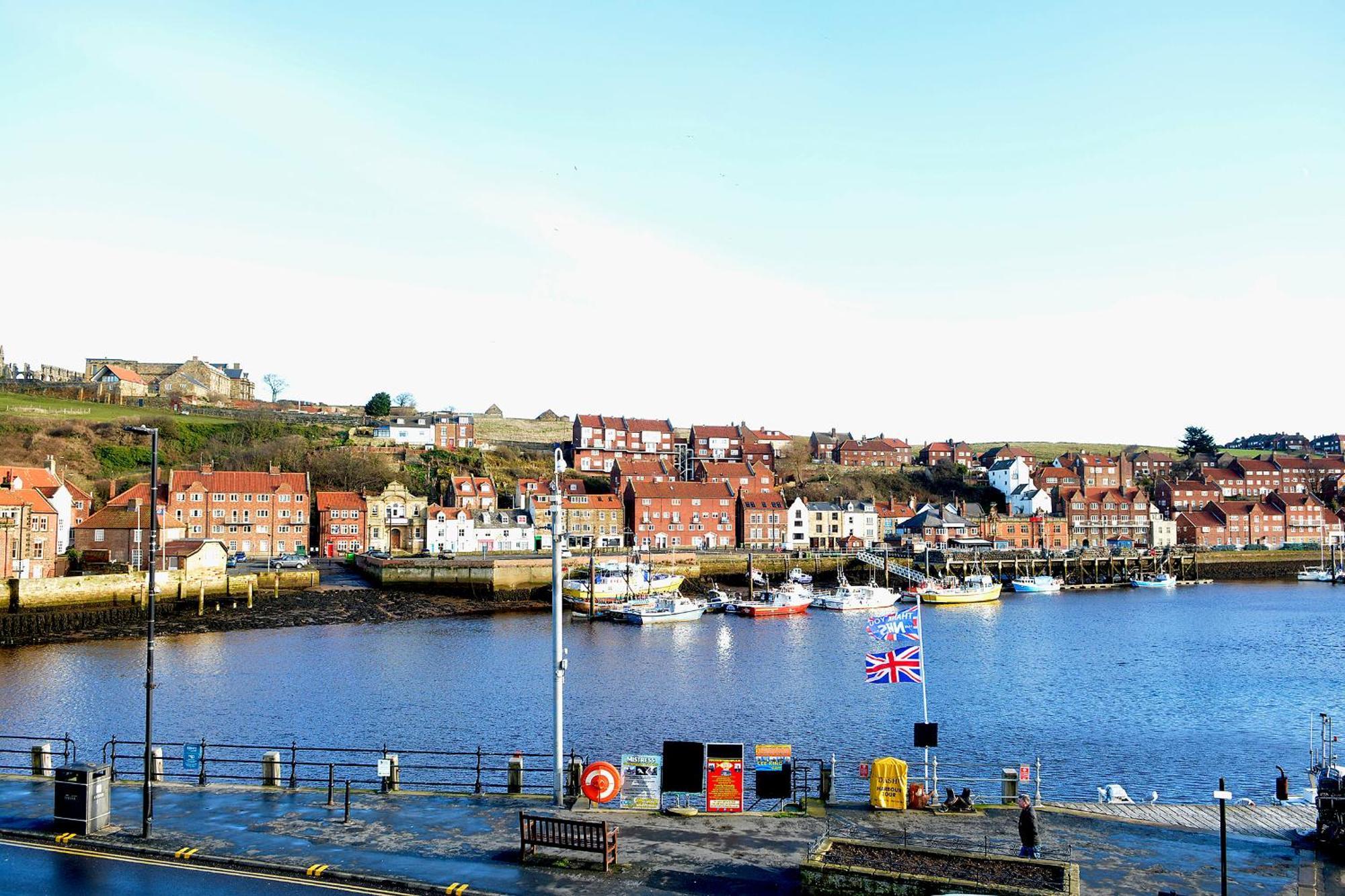 The Angel Hotel Wetherspoon Whitby Esterno foto