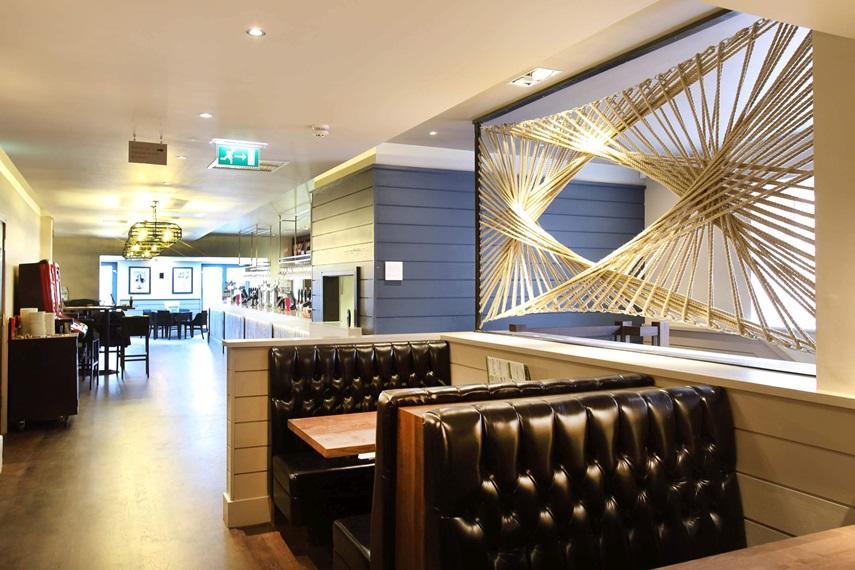 The Angel Hotel Wetherspoon Whitby Esterno foto