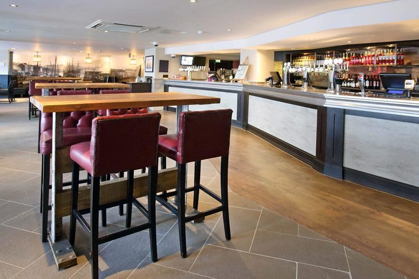 The Angel Hotel Wetherspoon Whitby Esterno foto