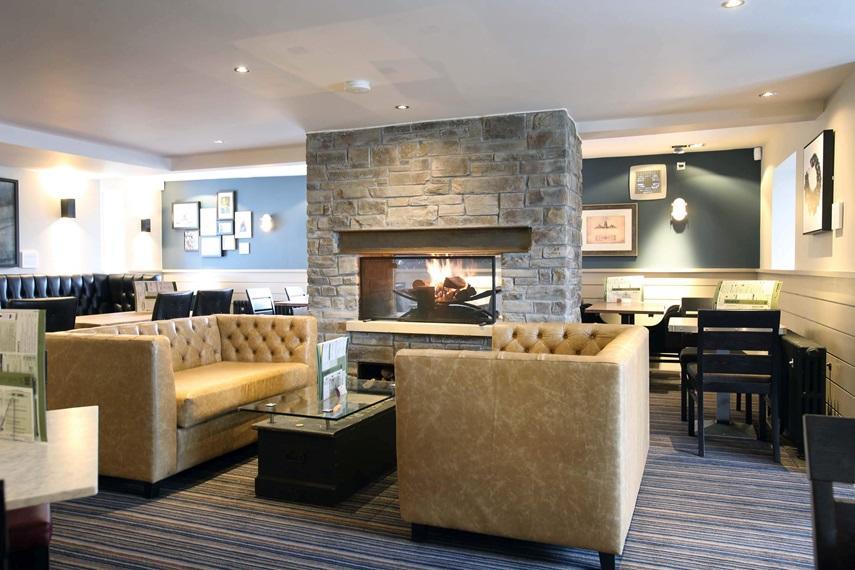 The Angel Hotel Wetherspoon Whitby Esterno foto